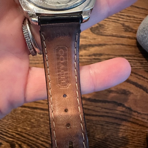 COACH WATCH OFFERS WELCOME - Picture 5 of 7